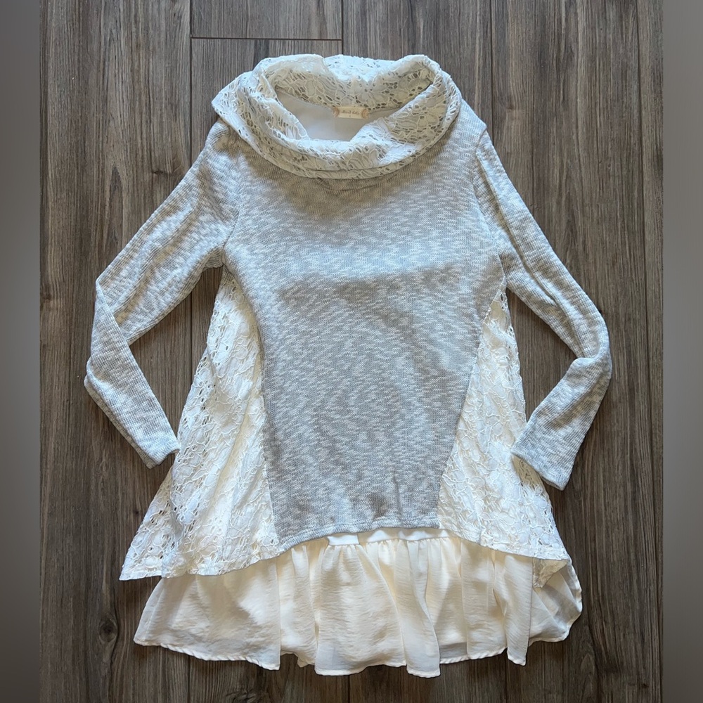 Alter’d State Boho Flowy Top Size Large